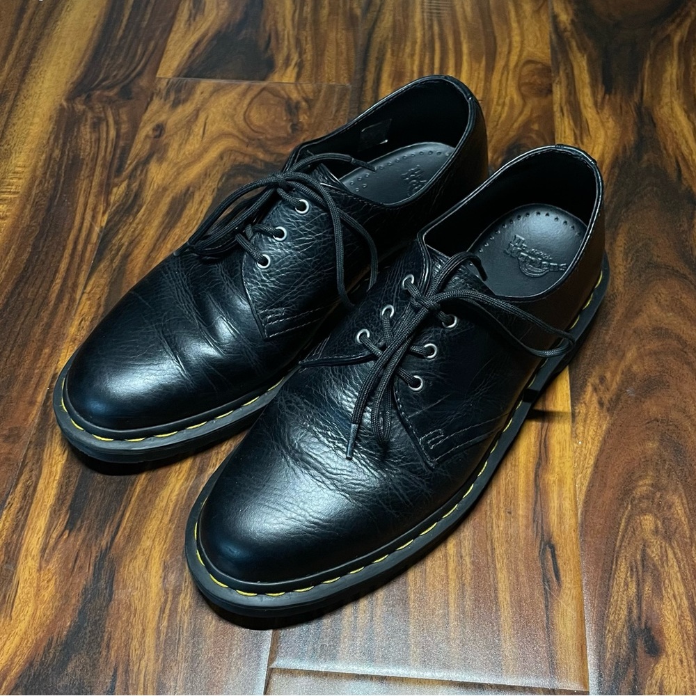 Dr. Marten UNISEX Black Leather Shoes 1461 - Mens 8 / Womens 9.5
